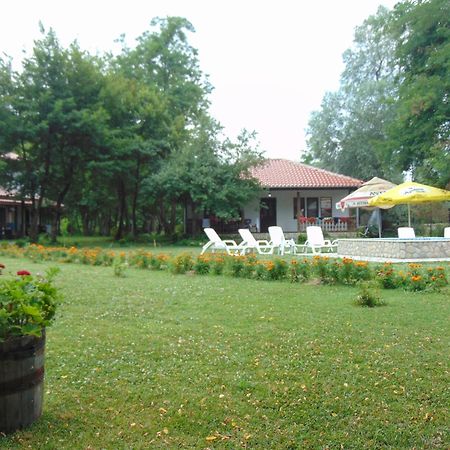 Отель Holiday Park Ranchoto Кирково Экстерьер фото
