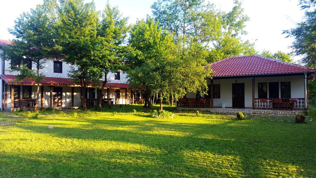 Отель Holiday Park Ranchoto Кирково Экстерьер фото