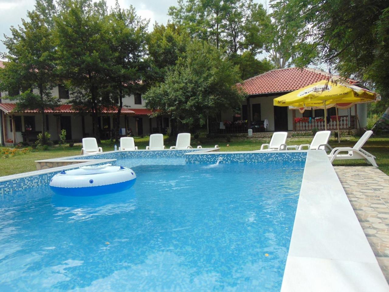 Отель Holiday Park Ranchoto Кирково Экстерьер фото